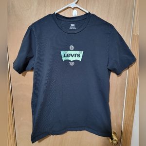 Levi's Small Batwing Short Sleeve Tee
